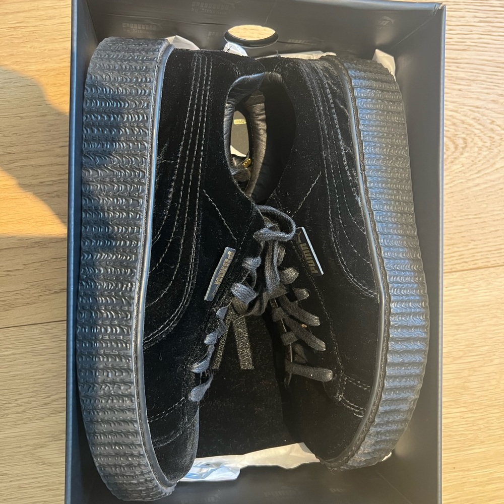PUMA RIHANNA ICONIC CREEPERS Size 8.5 NEVER WORN!! Hard to find!!!